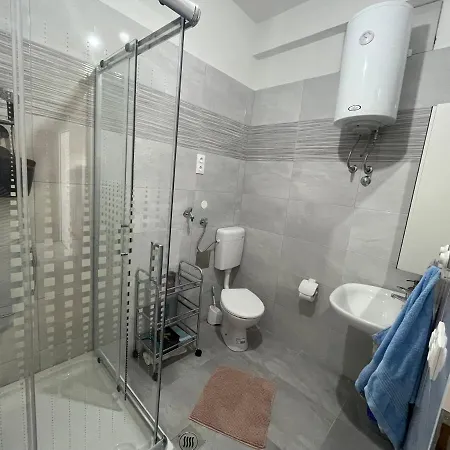Kod Dede Apartment Novi Vinodolski